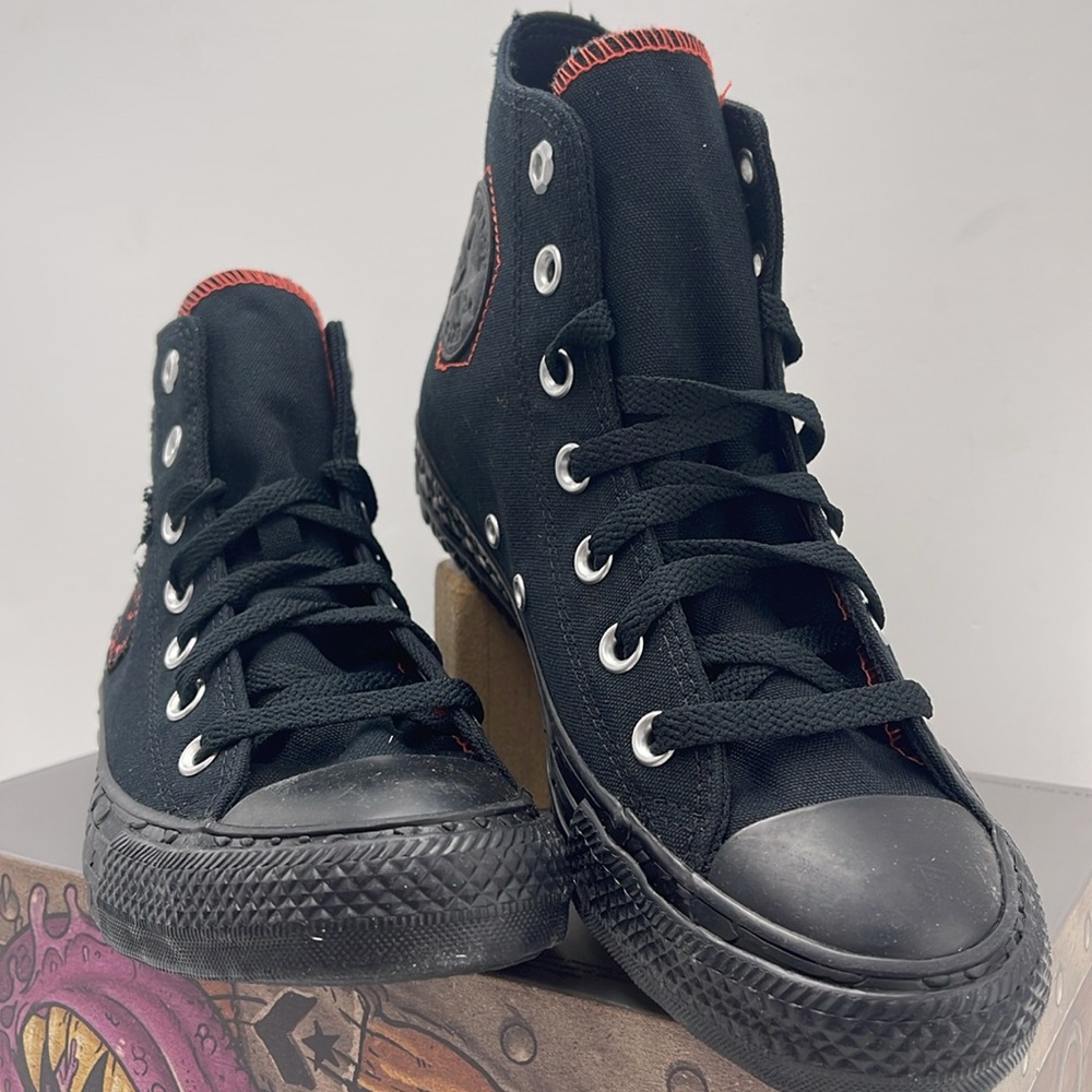 Converse WMNS Black and Red High-Top Sneakers A09886C
CTAS HI
BLACK/RED/WHITE - Picture 5 of 16